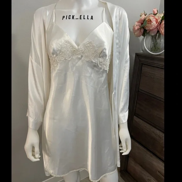M VS Victoria’s Secret Vintage Embellished Perl White Satin Bride Slip and Robe - Picture 2 of 13